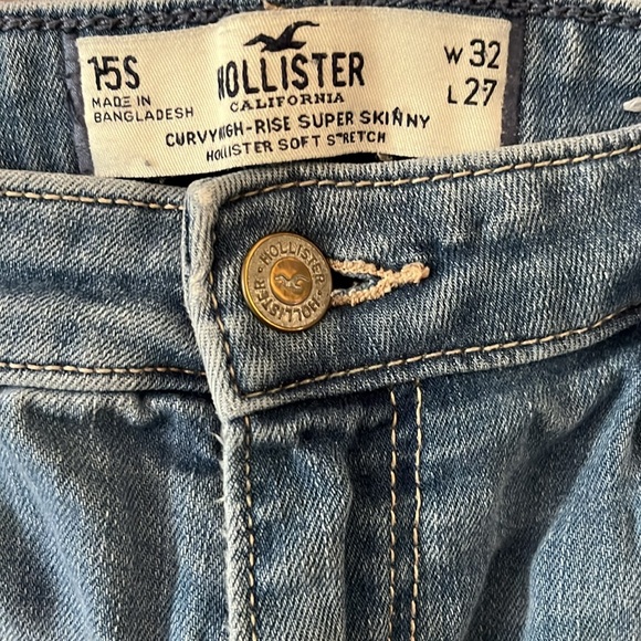 HOLLISTER DISTRESSED SKINNY JEANS - Picture 2 of 3